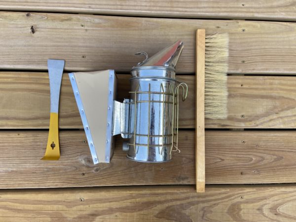 Beekeeping tools